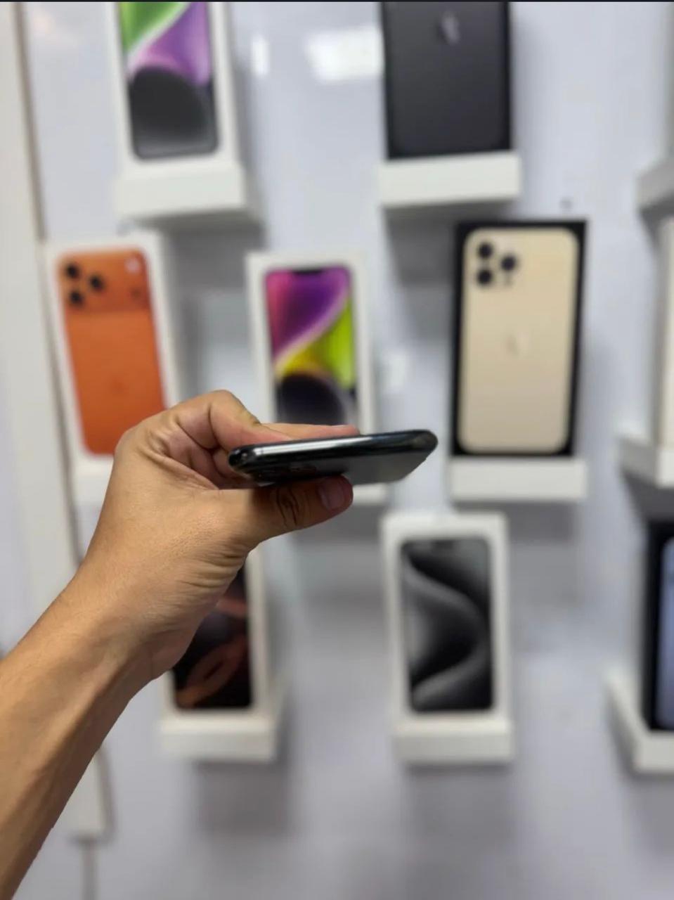 Iphone 11 Pro Max - 3