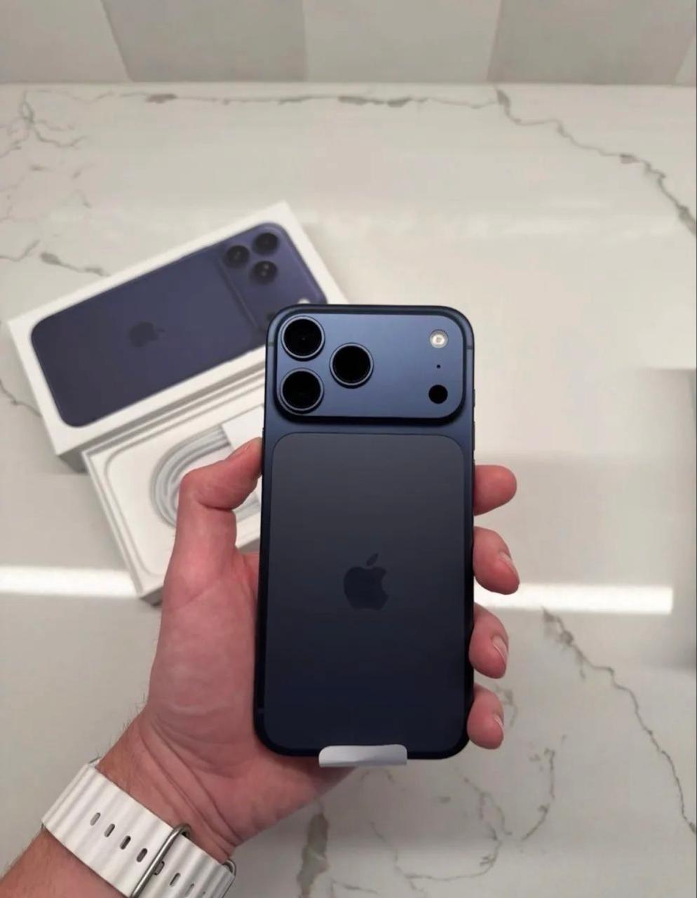 Iphone 17 Pro  - 2