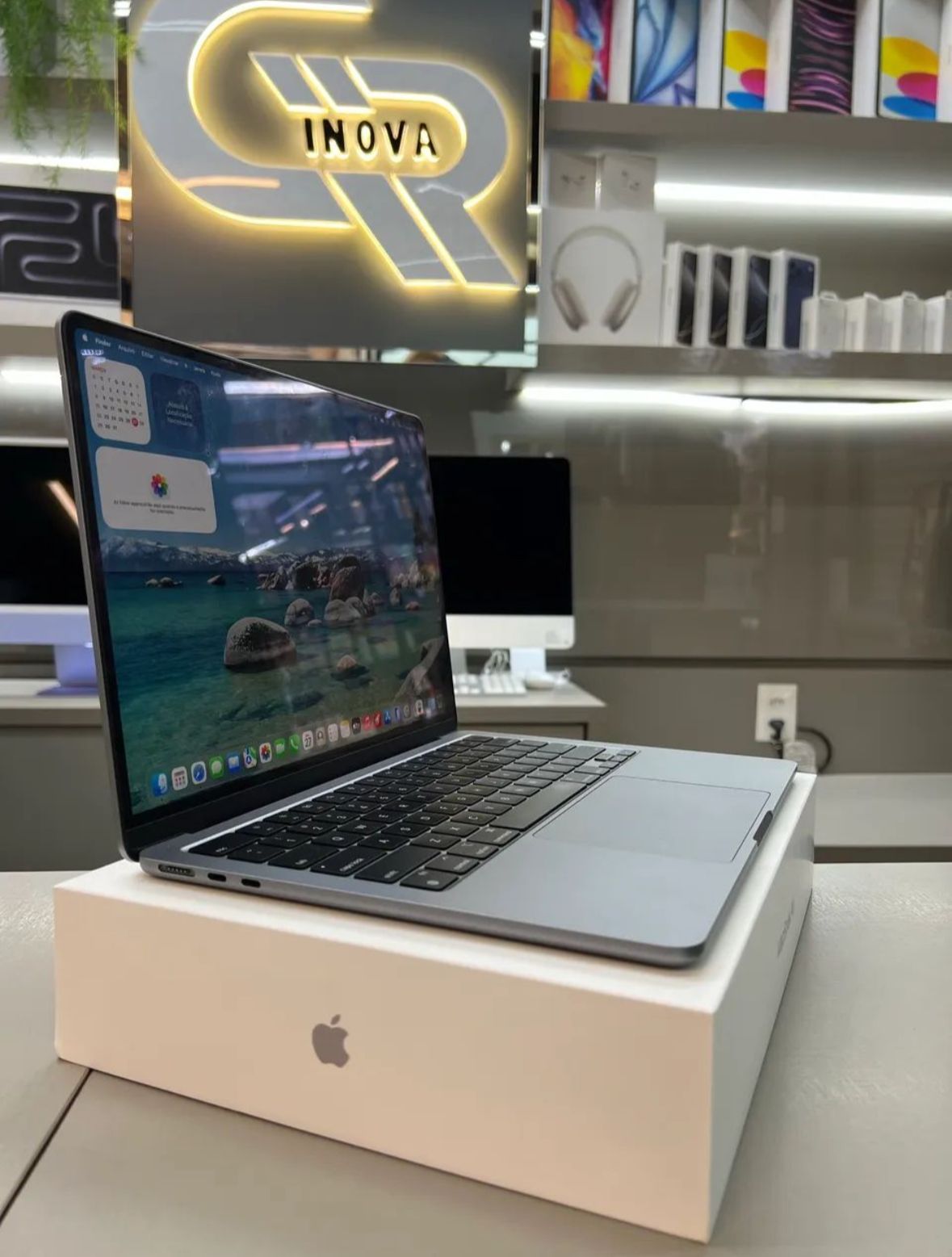 Macbook Air  - 2