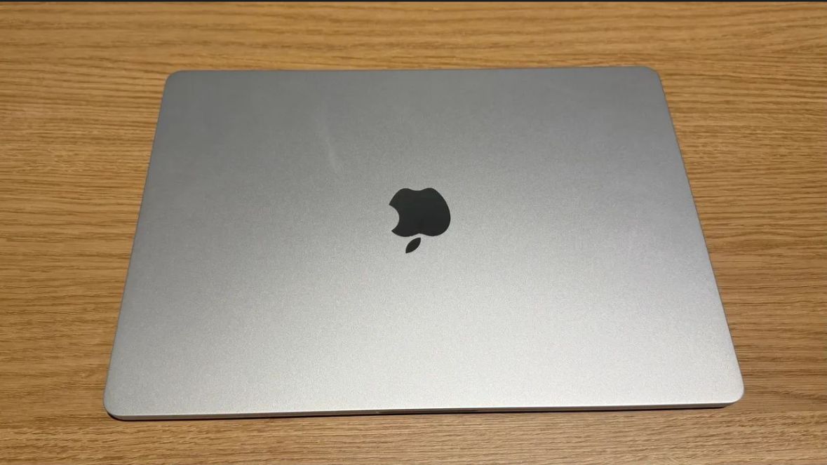 Macbook Air  - 2